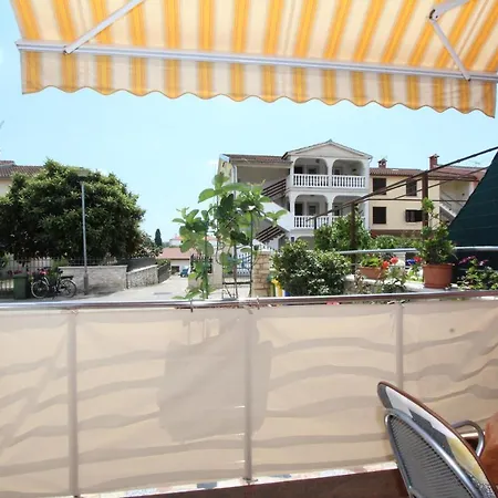 Room And Apartment Lea 3* Rovinj